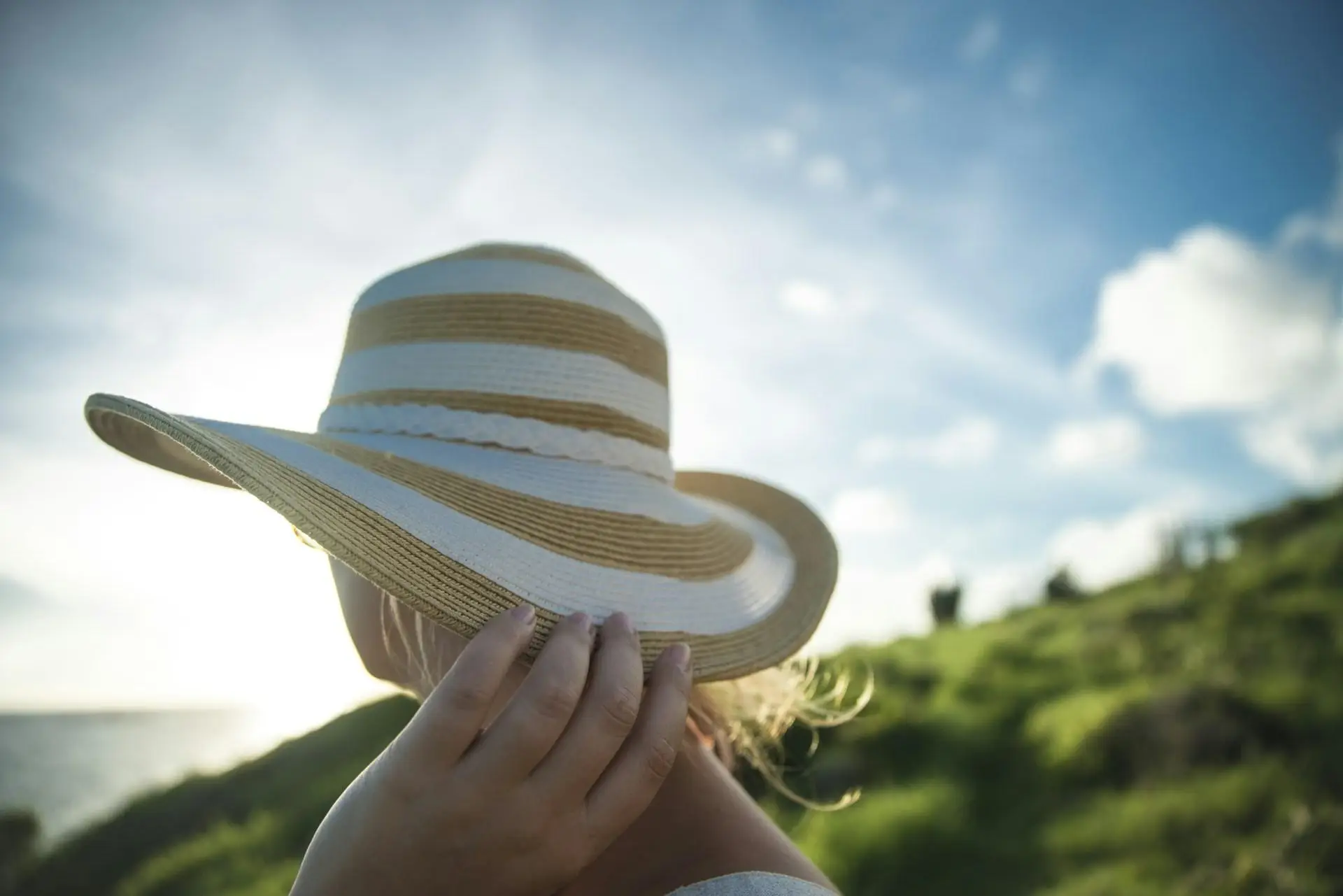 How to travel the world on a tight budget